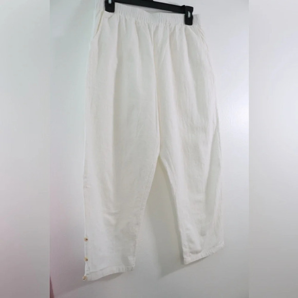 Women's White Ankle Pants with Relaxed Fit and Tapered Legs Sz M - Picture 2 of 6